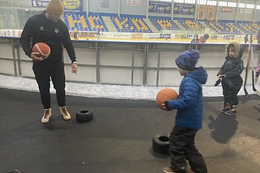 Na den hokejistou - Kamínci a Kapičky