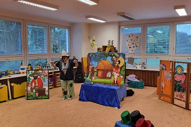 Divadlo v MŠ - Loupežník a slunečnice