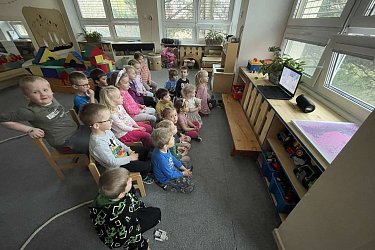 Housenky březen 2025
