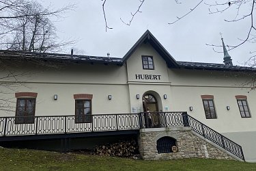 BERUŠKY - HUBERT HUKVALDY