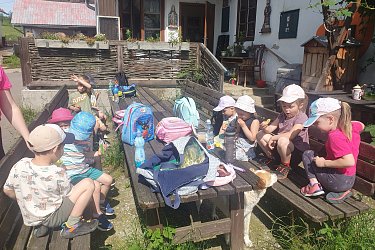 Housenky Farma Bludička 6.6.2025